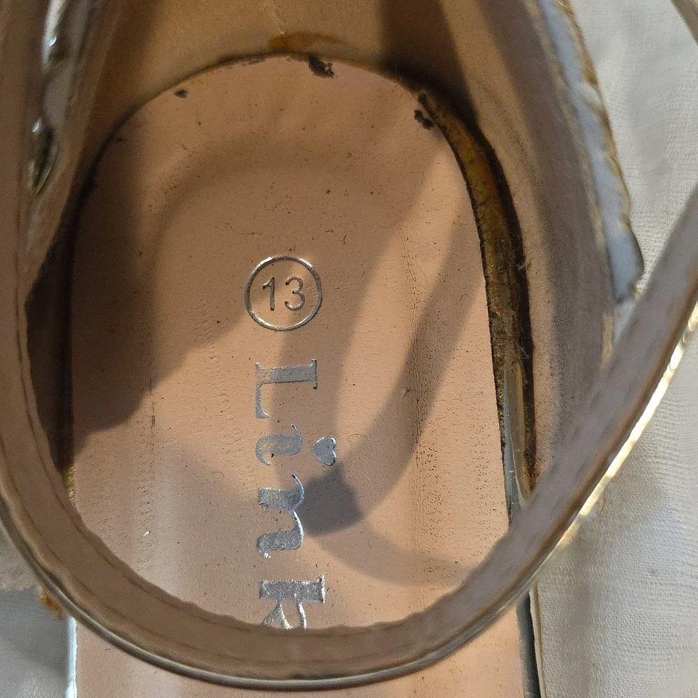 (J36) Link Gold Crystal Embellished Sandals